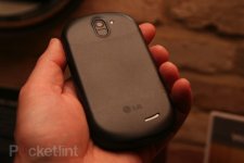 lg-qwerty-dual-screen-android-phone-3
