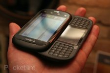 lg-qwerty-dual-screen-android-phone-7