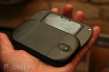 lg-qwerty-dual-screen-android-phone-8