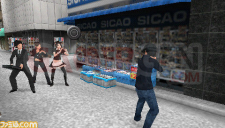 Akiba's-trip-oubliez-le-pieux-et-l-eau-b&eacute;nite-d&eacute;shabillez-les-tousf007