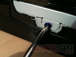 TUTO-Remplacement-du-disque-dur-de-votre-PS3 (18)