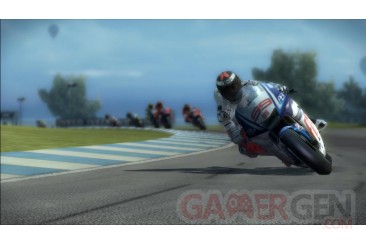 motogp_10-11_101110_09