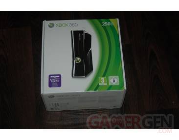 Deballage XBOX slim 250Go 3