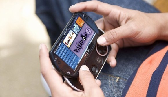 580_psp-go-closeup-1