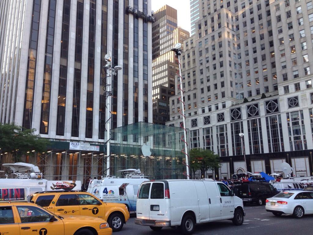 apple-store-5th-avenue-iphone-5s- (5)