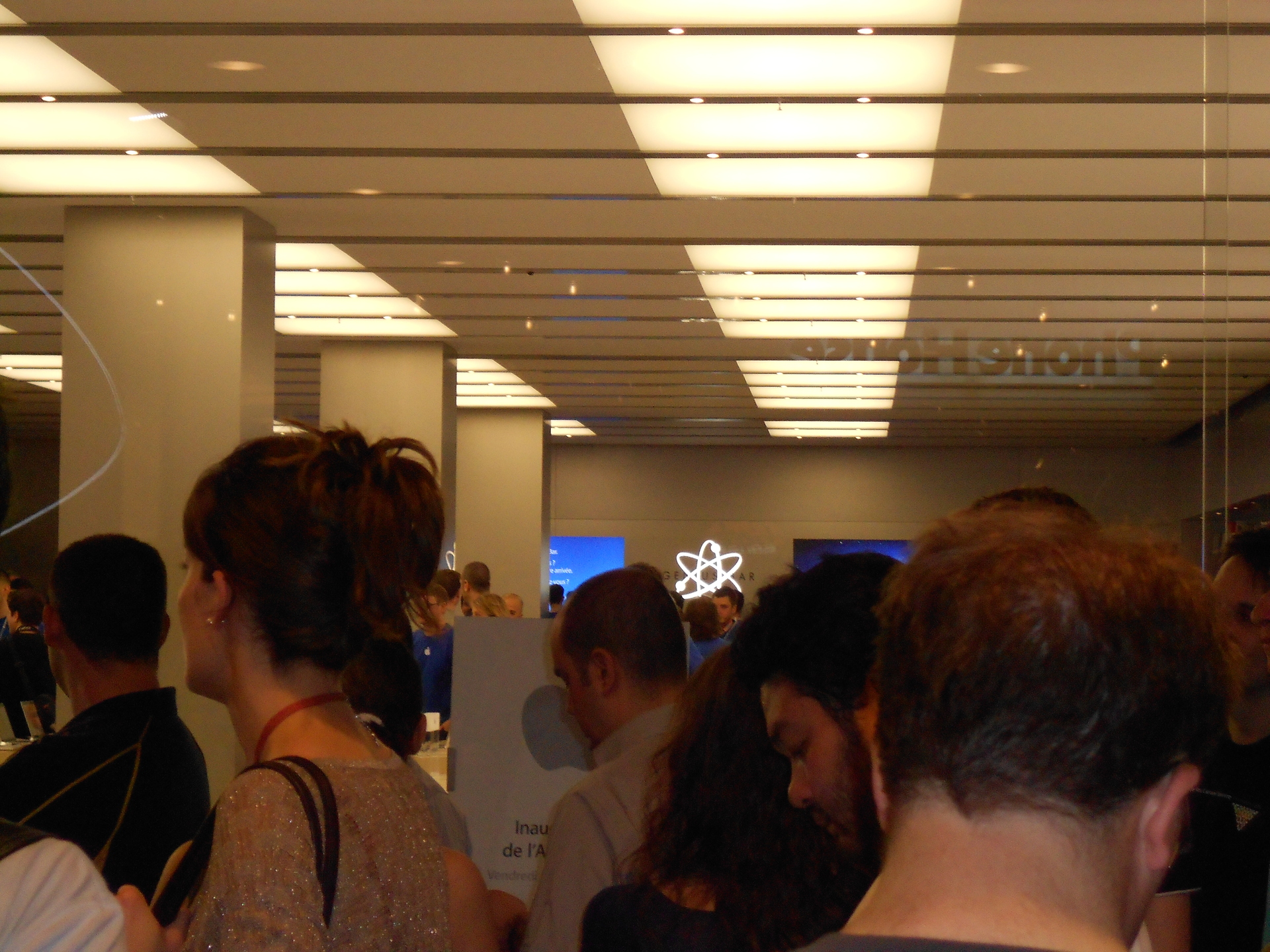 Apple Store La defense 2
