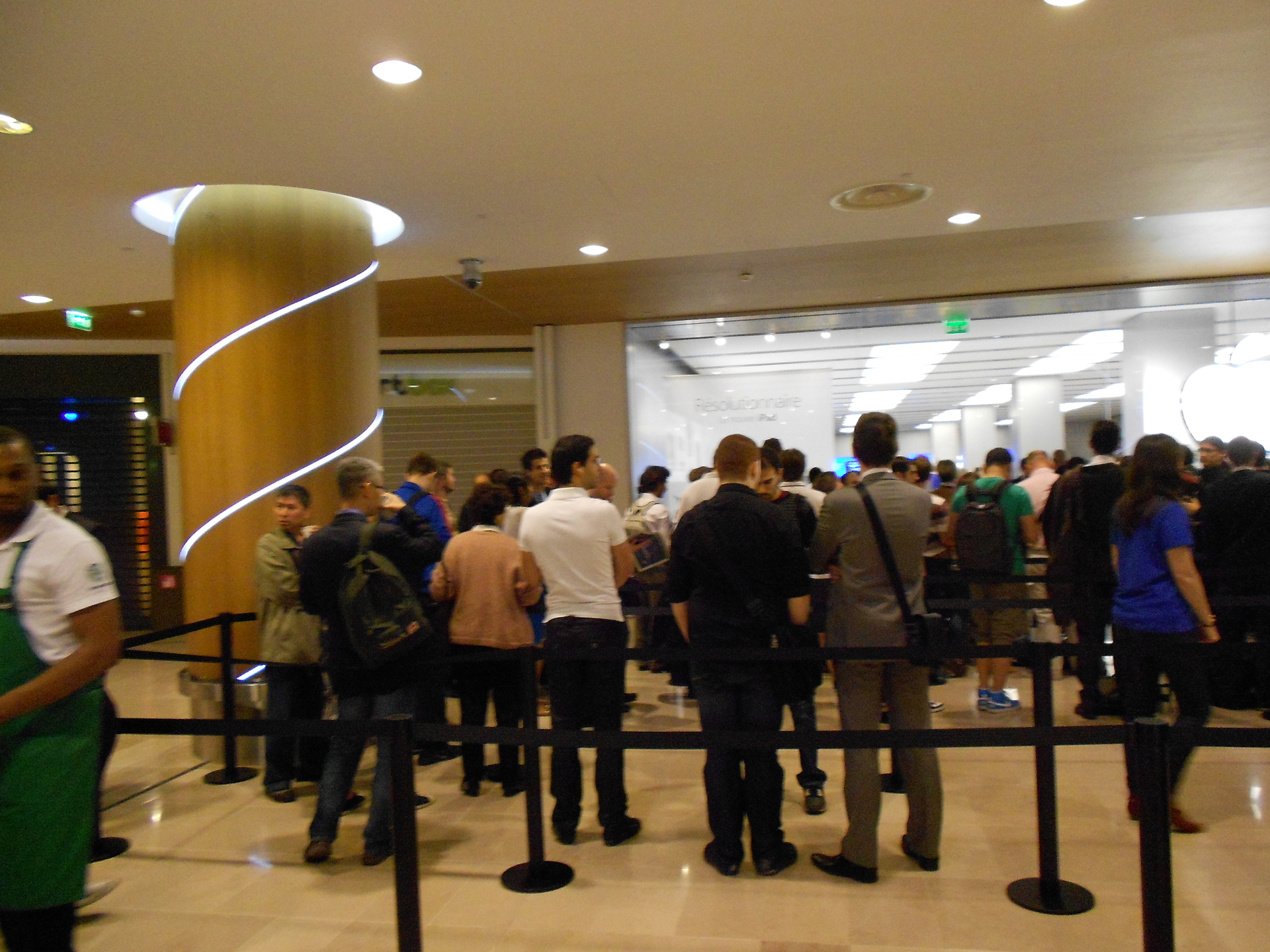 Apple Store La defense