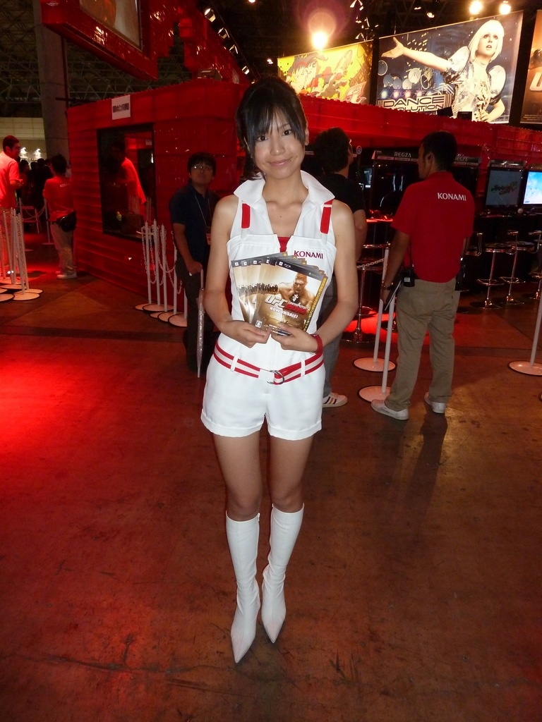 babes-tgs2010-06