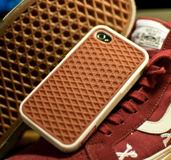 coque-de-protection-pour-iphone-marque-vans-3