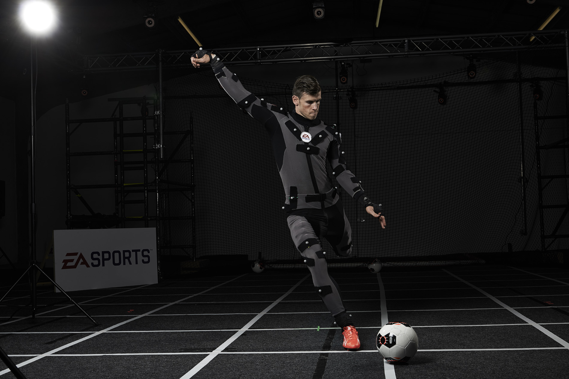 FIFA-14_15-07-2013_Gareth-Bale (4)