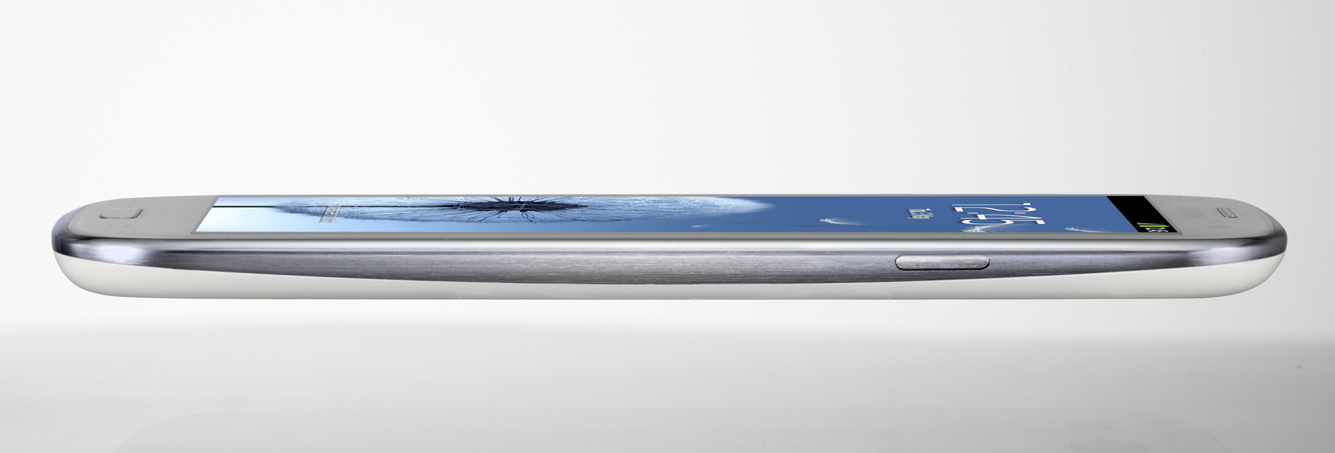 GALAXY S III Product Image (1)_W