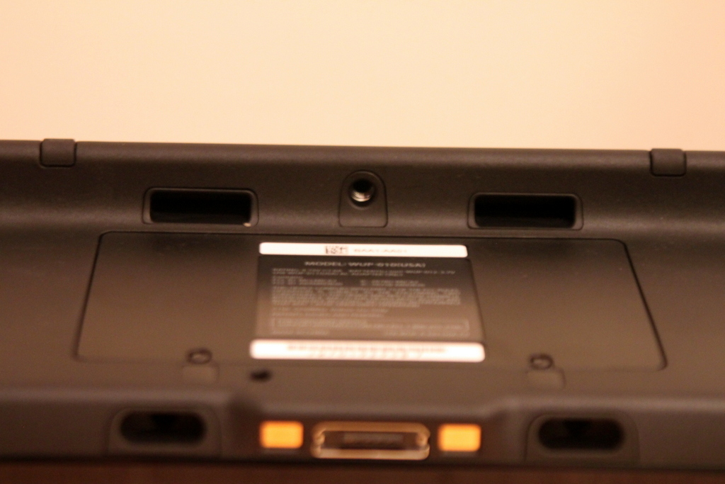 gamepad-wiiu-rear-back-dos-controller-image-photo