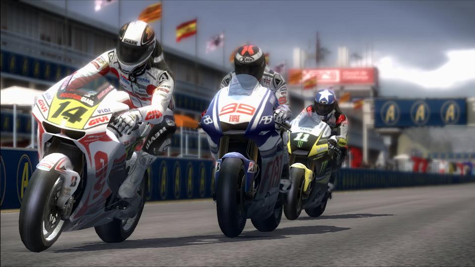 motogp_10-11_101110_02