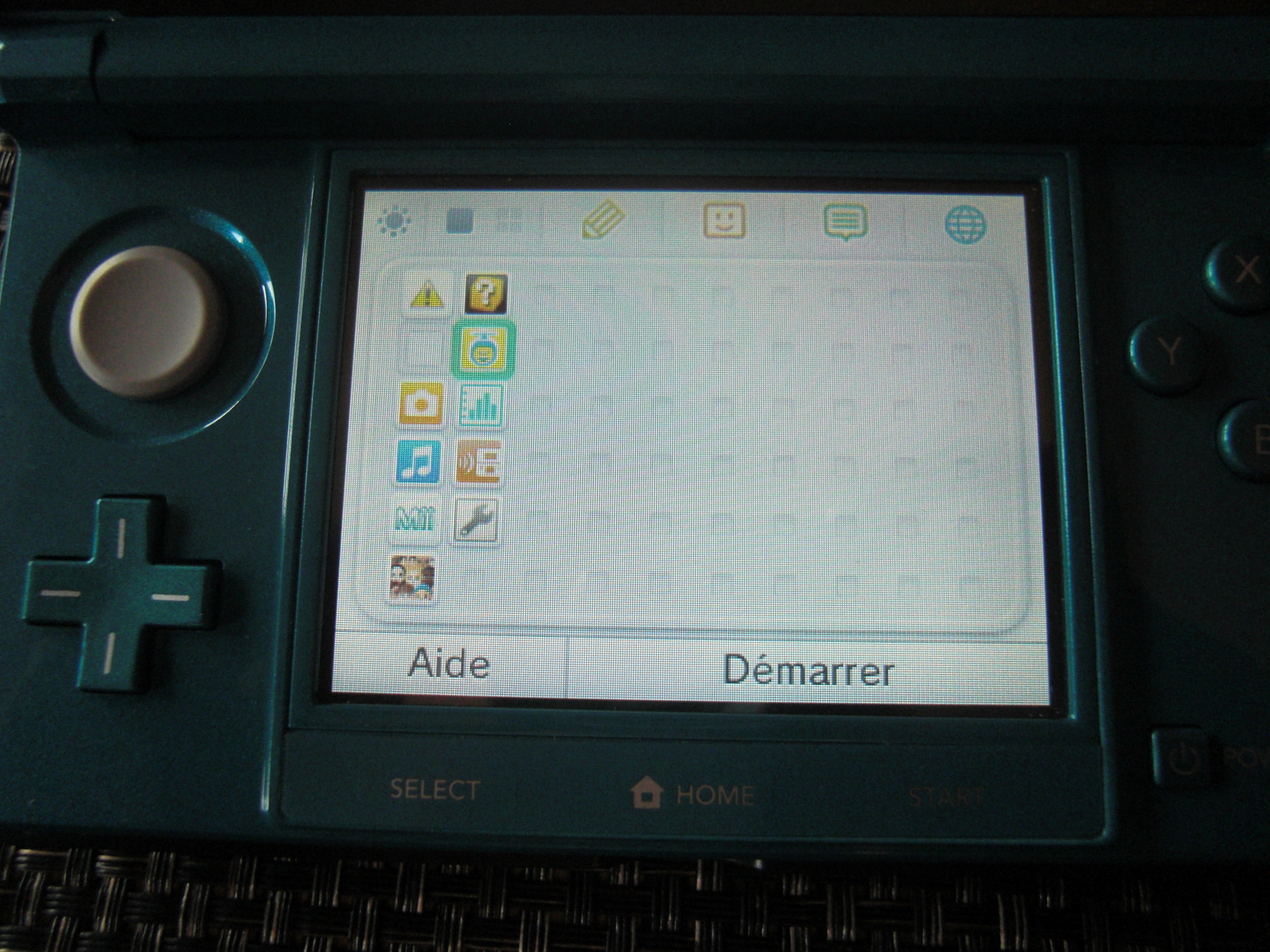 nintendo-3ds-console-bleue-lagon-hardware-screenshot_2011-03-17-13