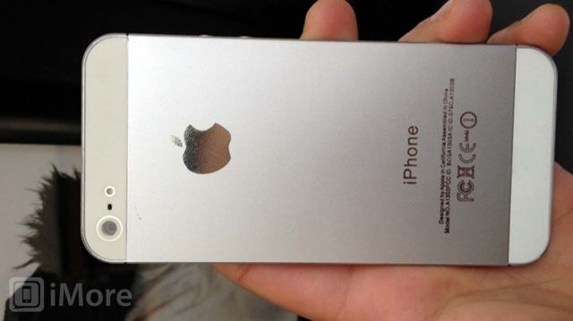 nouvelle-photos-iphone-5-factice-avant-keynote-2