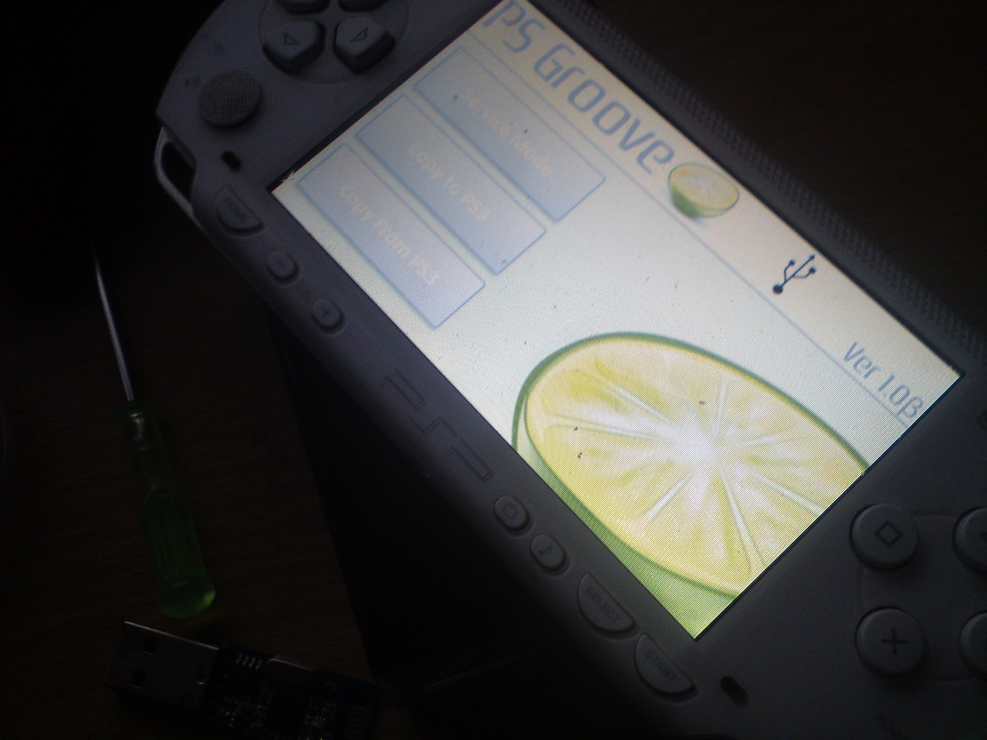 PS-groove-screen