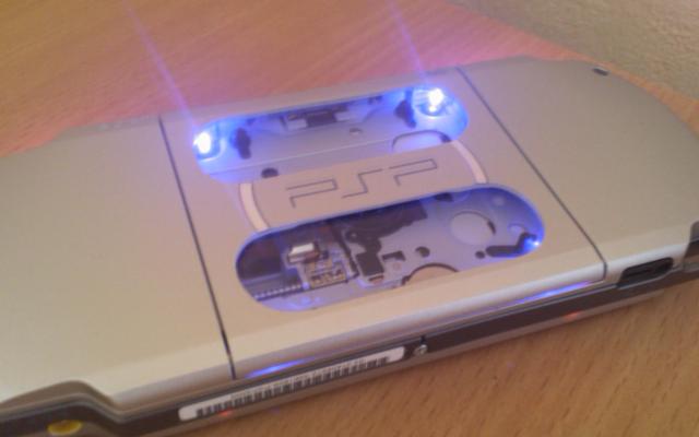 psp-3000-mystic-silver (13)