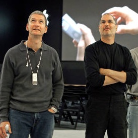 tim-cook-en-compagnie-de-steve-jobs