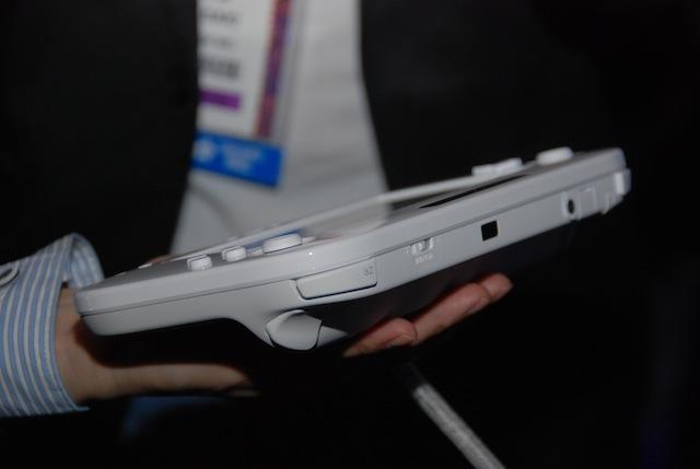 wiiu-manette-cote-lateral