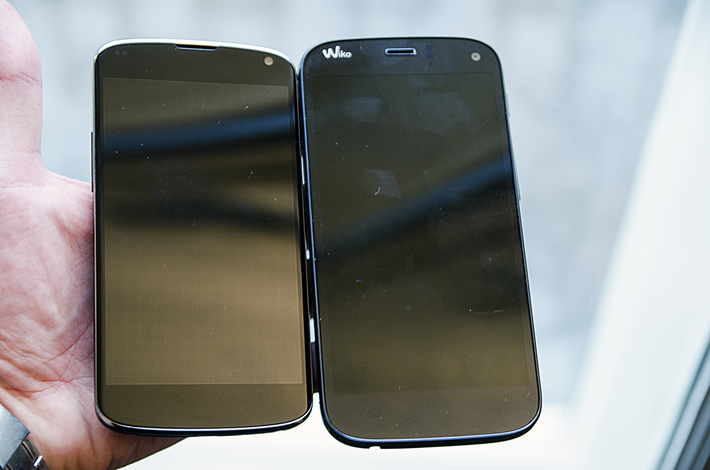 wiko-darkfull-comparaison-nexus-4-01