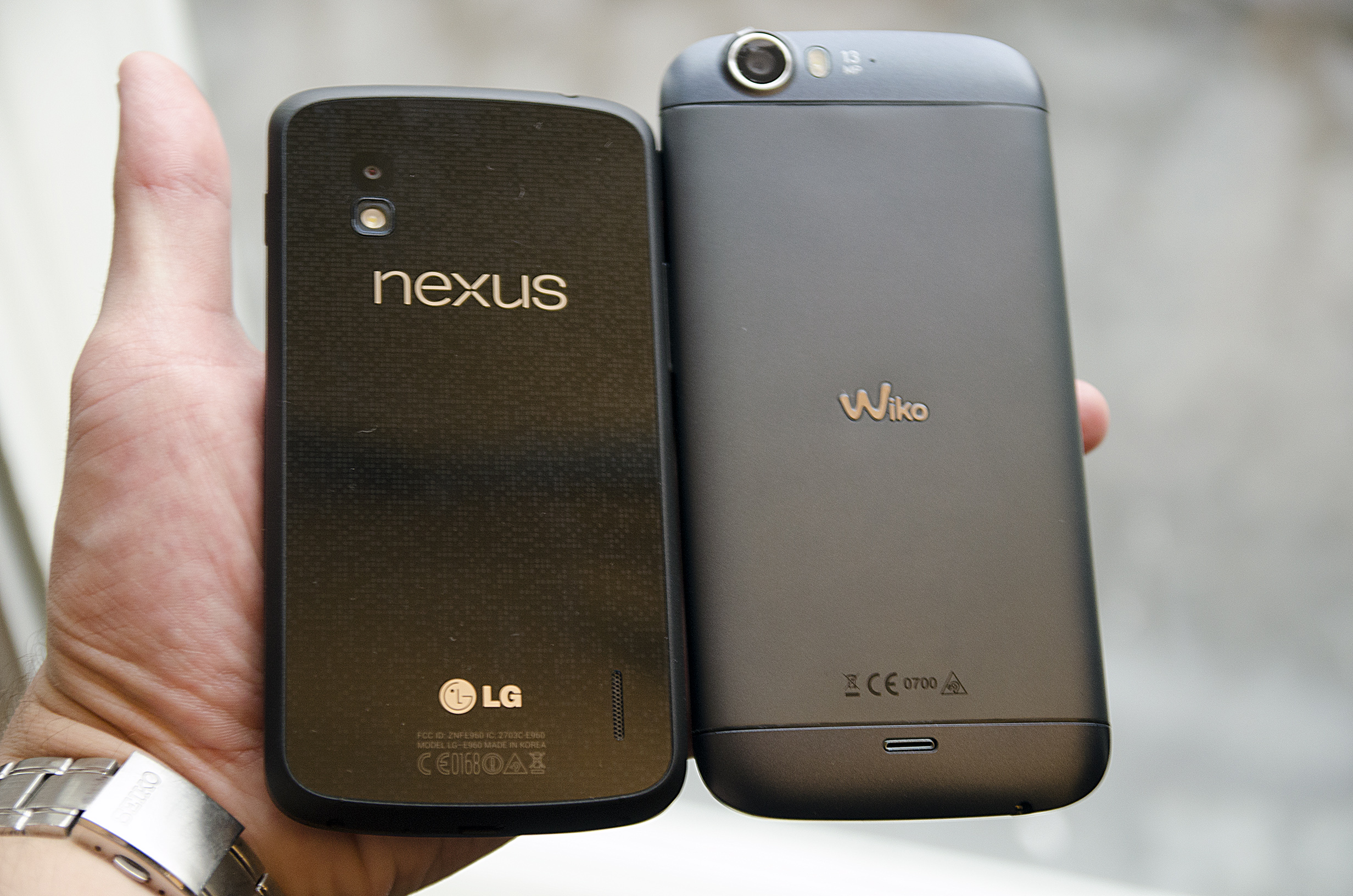 wiko-darkfull-comparaison-nexus-4