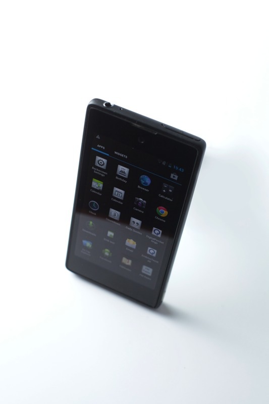 yotaphone- (4)