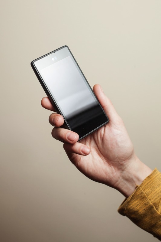 yotaphone- (9)